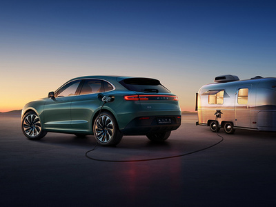 AITO问界M5 行业首创，引领智能出行新浪潮